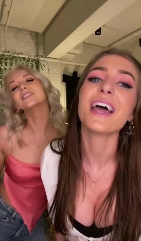 burkekelleher onlyfans nude content