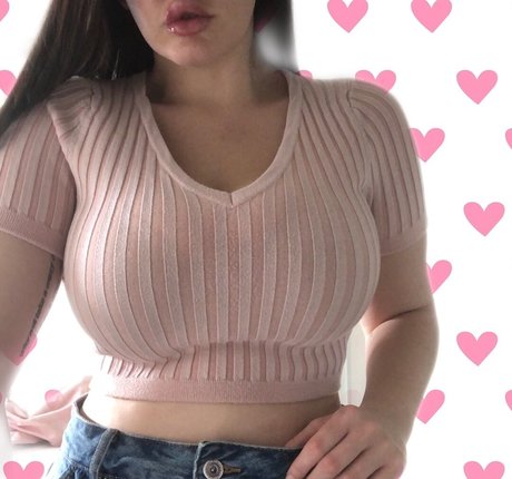 Tayla Cooper naked onlyfans leak