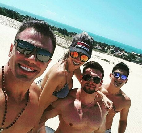 Roberta Carbonari Muzy onlyfans striptease