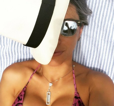 Roberta Carbonari Muzy naked onlyfans leaks