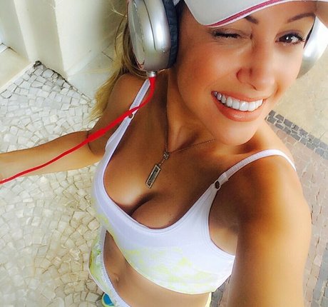 Roberta Carbonari Muzy onlyfans leak free