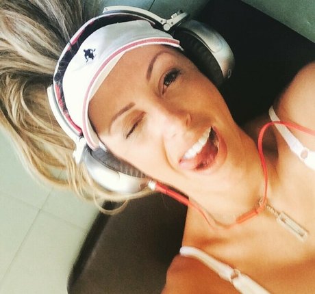 Roberta Carbonari Muzy onlyfans porn leak