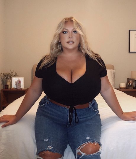 Hayden Buchko sexy onlyfans