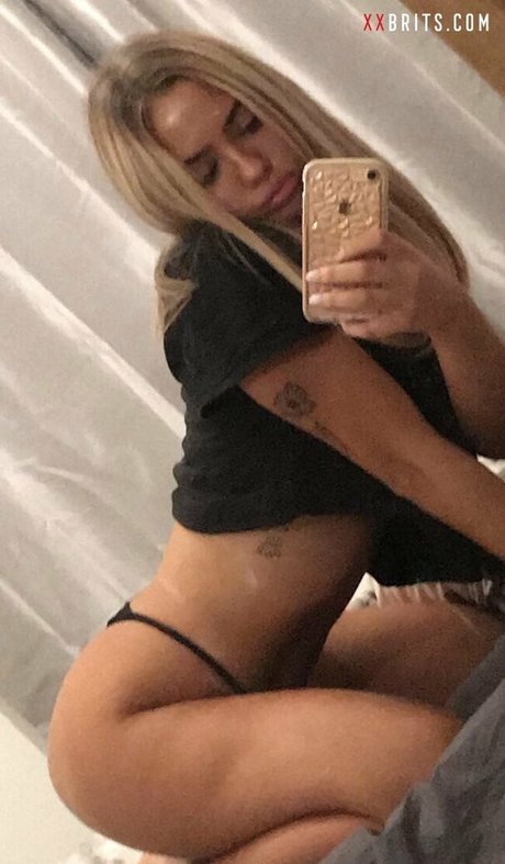 Ellie Pembury onlyfans nudes