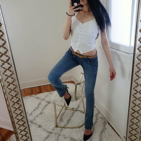 Dolly Winks nude onlyfans