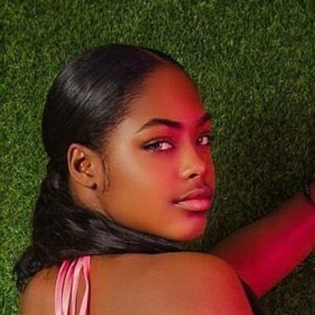 WomenSantana Barbershop onlyfans leak ass