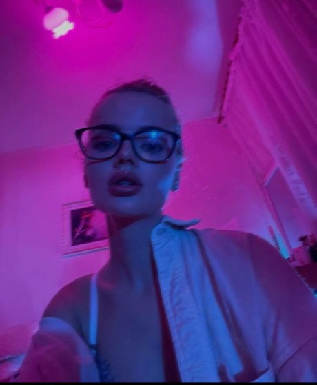 Mazarezz naked leaked onlyfans