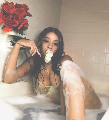 Giana Malise onlyfans sex leak