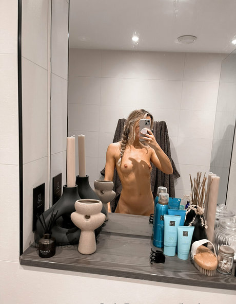 teen dildo onlyfans hot naked render