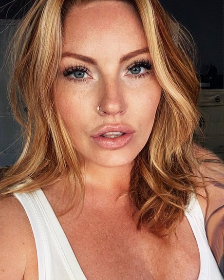 Anji Monique onlyfans pics