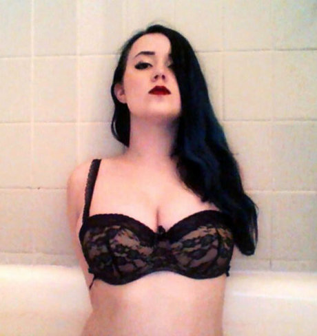 TemptyVA onlyfans creator