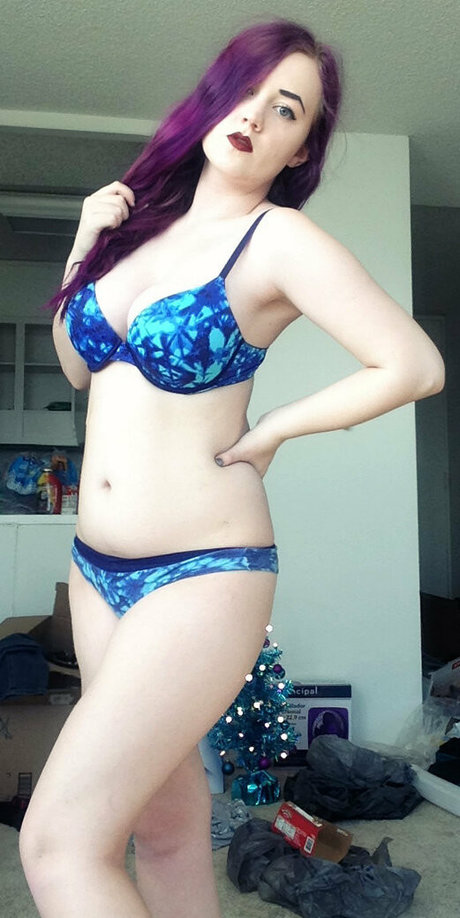 TemptyVA onlyfans leaks.