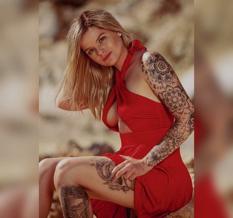 Frau Box onlyfans naked pics