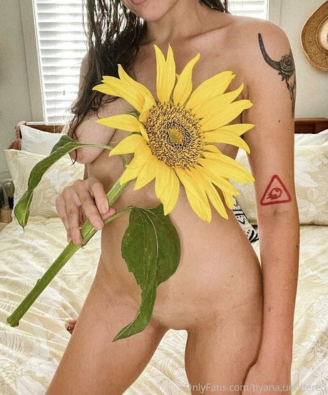 Tiyana Jovovich onlyfans nudes porn