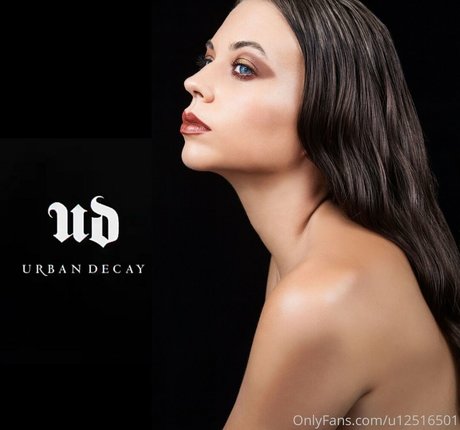 Explore with SARA naked only fans