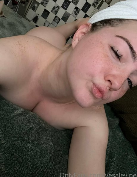 Vesalevine Profile pic