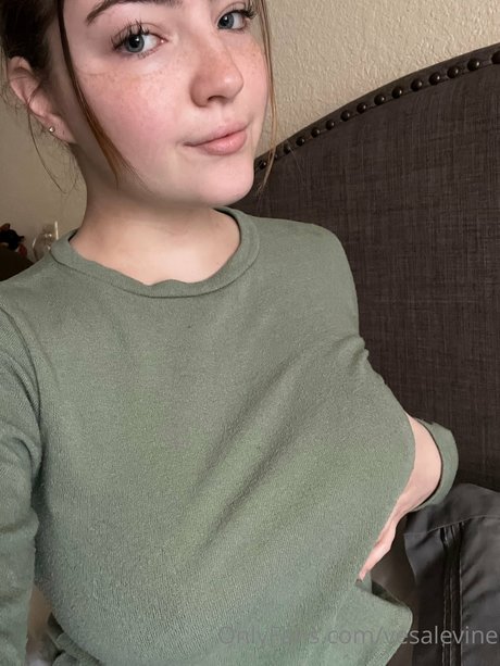 Vesalevine free only fans