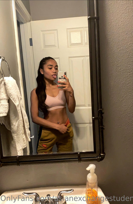 Newbie Asian leaks only fans