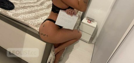 Elodie Baillargeon Roy onlyfans desnuda