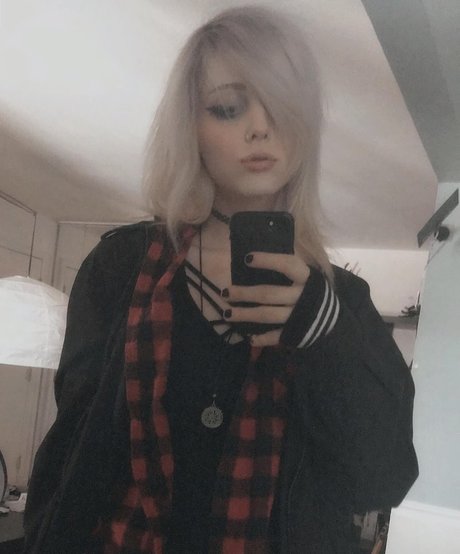 evie angel Profile pic