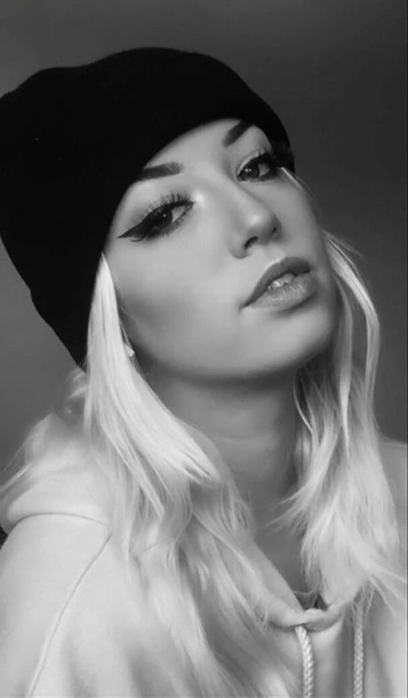 theenicolehammond onlyfans naked leak