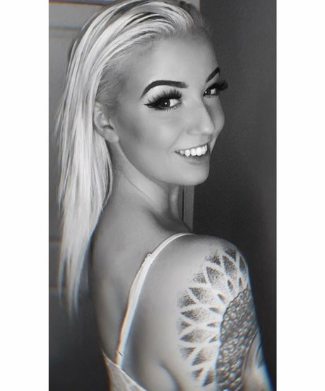 theenicolehammond onlyfans model