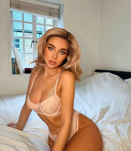 Antonia Freya Lidia onlyfans posts