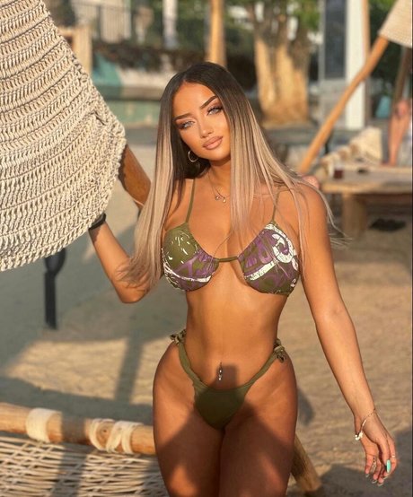 Linoy Levi onlyfans striptease