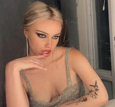 carotheangel naked on onlyfans