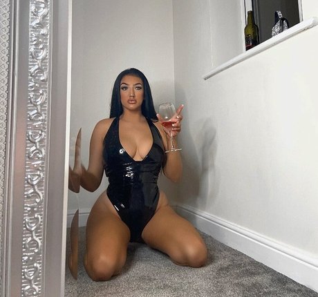 Carlee Verheul onlyfans model