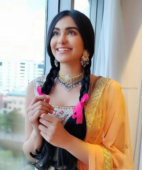 Adah Sharma leaked naked onlyfans