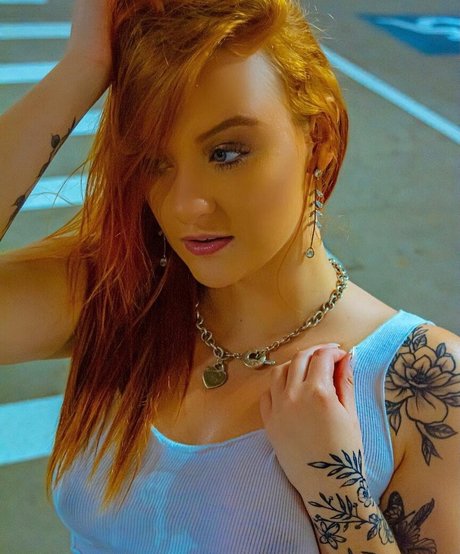 Leticia Negrao onlyfans leaked tits