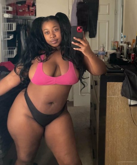 Kiana Marijuana onlyfans nude