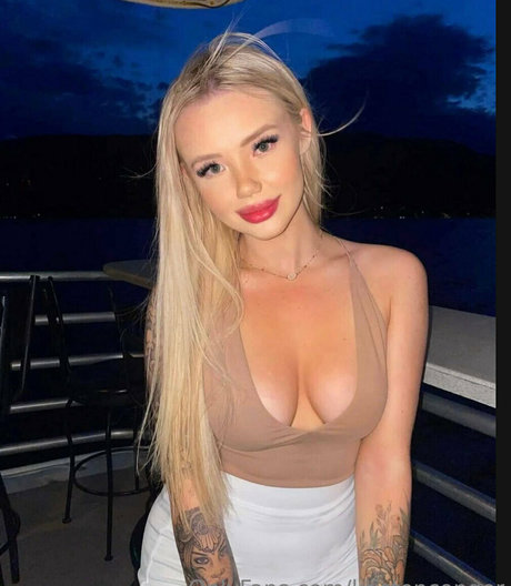 BlondBunni only fans content