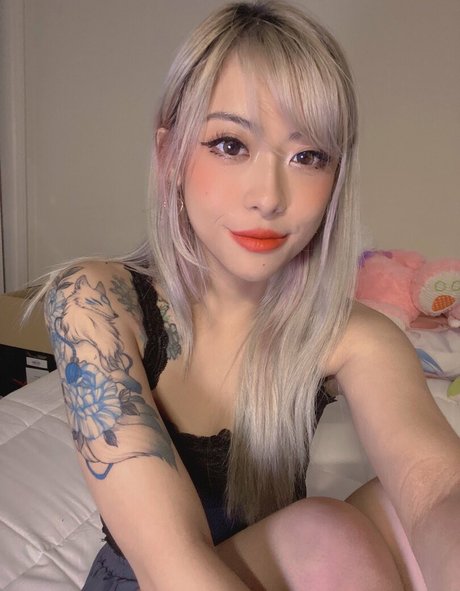 jelwy onlyfans explicit content