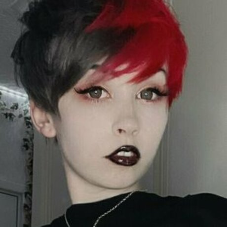 Emberwolfcosplay onlyfans creator