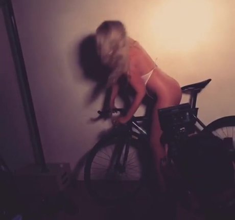 Rachel Barley ass onlyfans