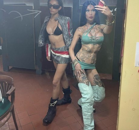 tightcorsetloosemorals nudes onlyfans leaked