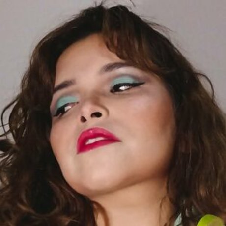 Pistolaura onlyfans model photos