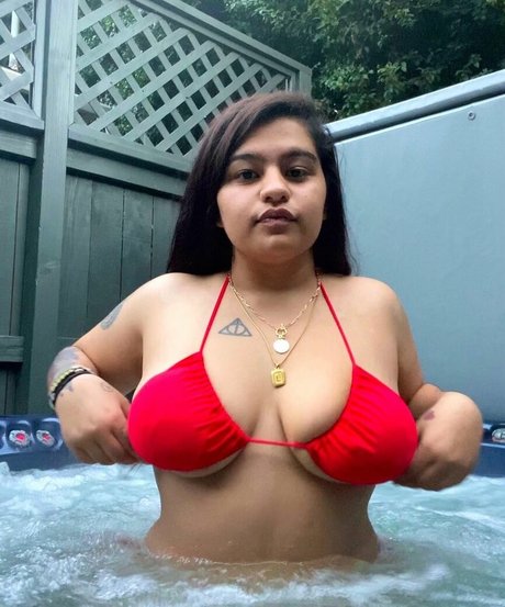 Lila Paulsen onlyfans sextape leak