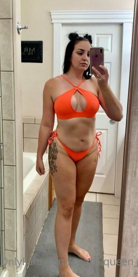 Peach Queen 2 onlyfans model photos