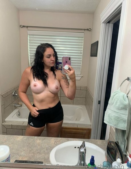 Peach Queen 2 onlyfans strip tease