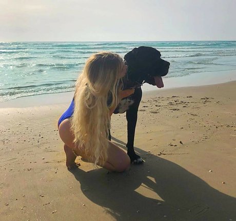 Tiny Miny Mo onlyfans naked pics