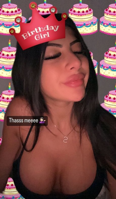 Selin Yalim Nude onlyfans photos