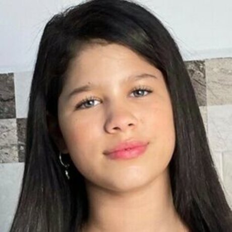 Babynudeshot onlyfans model images