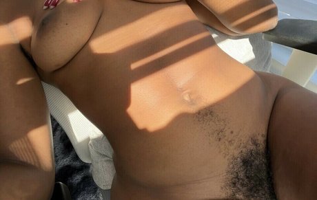 Goddess Nalini onlyfans boobs