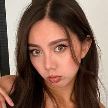 Janice plays only fans nude