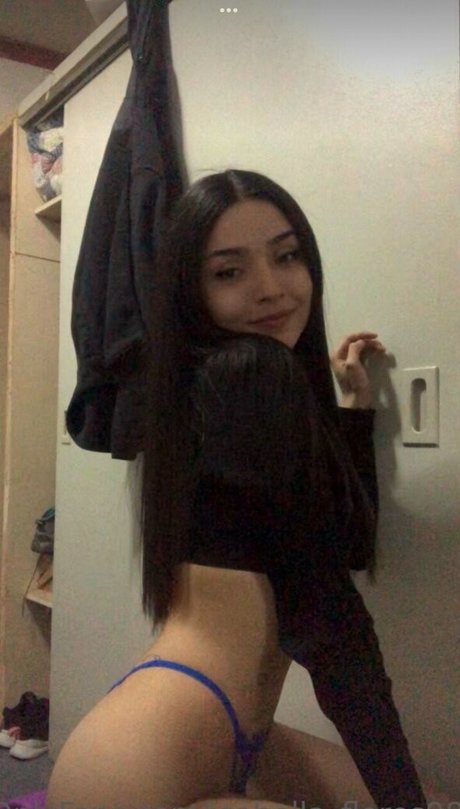 Flores Isabella98 nudes onlyfans leak
