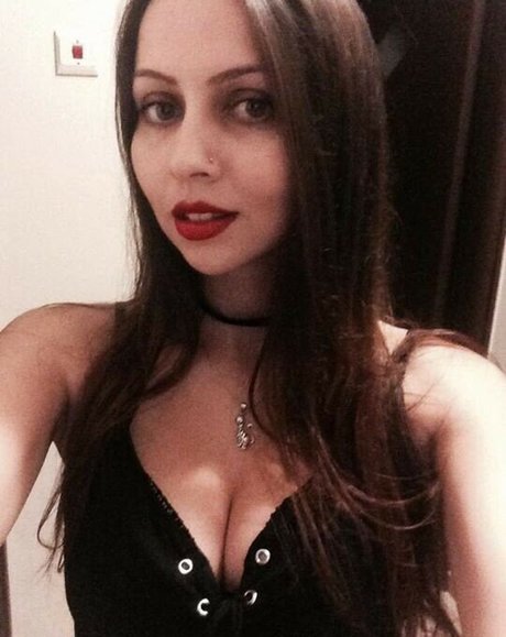 Jennie Naz nude leaks onlyfans