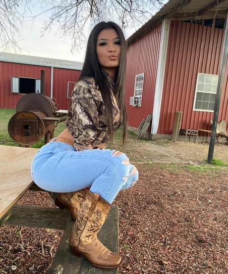 Carlita Silvestre onlyfans content